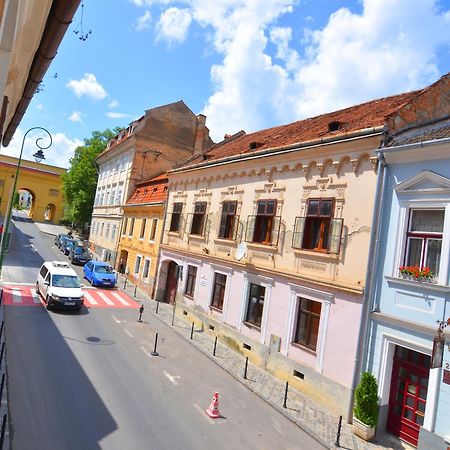 Charming Apartment - Heart Of Brasov Poarta Schei ภายนอก รูปภาพ